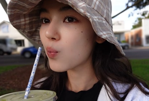 뉴진스 다니엘, 고향 호주서 3일 만에 새 채널 개설…'Detour' 영상 속에 숨은 메시지