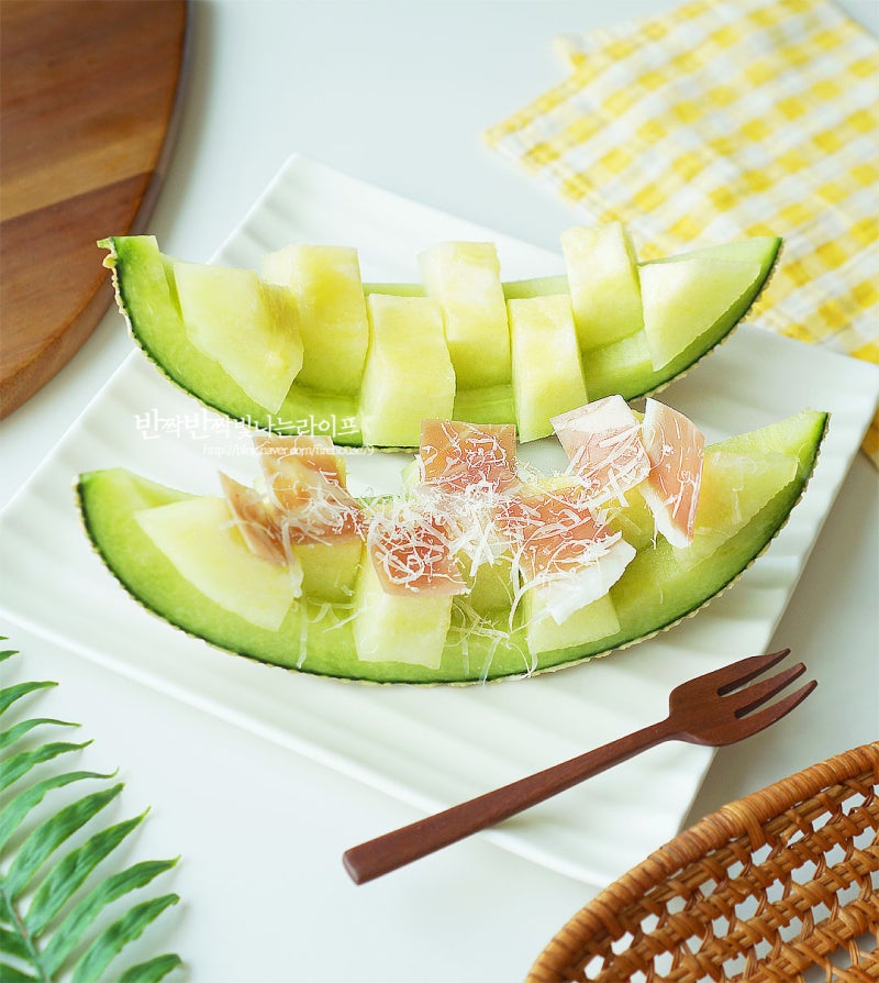 메론 자르는법 멜론 후숙 보관 팁 프로슈토 더해 맛있게