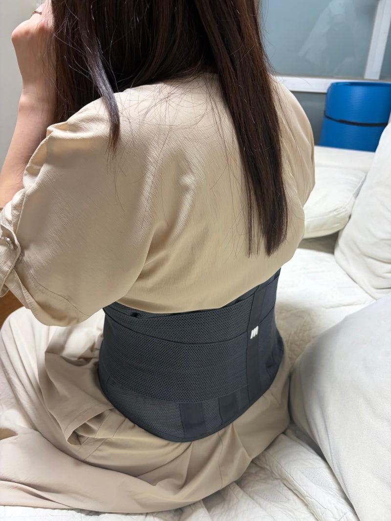 다이소 허리복대 vs 미올로 얇은 허리보호대, 30대 직장인이 직접 써본 비교 후기