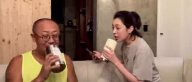 6년 만에 나타난 리지, 수저통 들고 김재욱과 노래방? 팬들 반응이 왜 이렇게 뜨거운지 봤더....