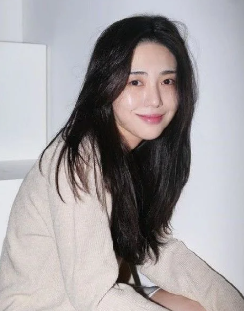"치료비까지 사비로 줬는데…" AOA 권민아가 친언니 횡령 의혹을 폭로한 진짜 이유