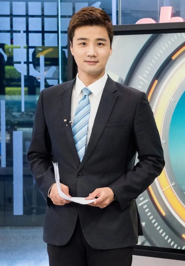 황인성 아나운서, '2026 대한민국 엔터테인먼트 대상' 시상식 사회 맡는다