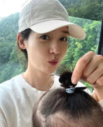 “임신하니 80kg까지 늘었다는데” 성유리, 쌍둥이 출산 후 30kg 뺀 식습관은?