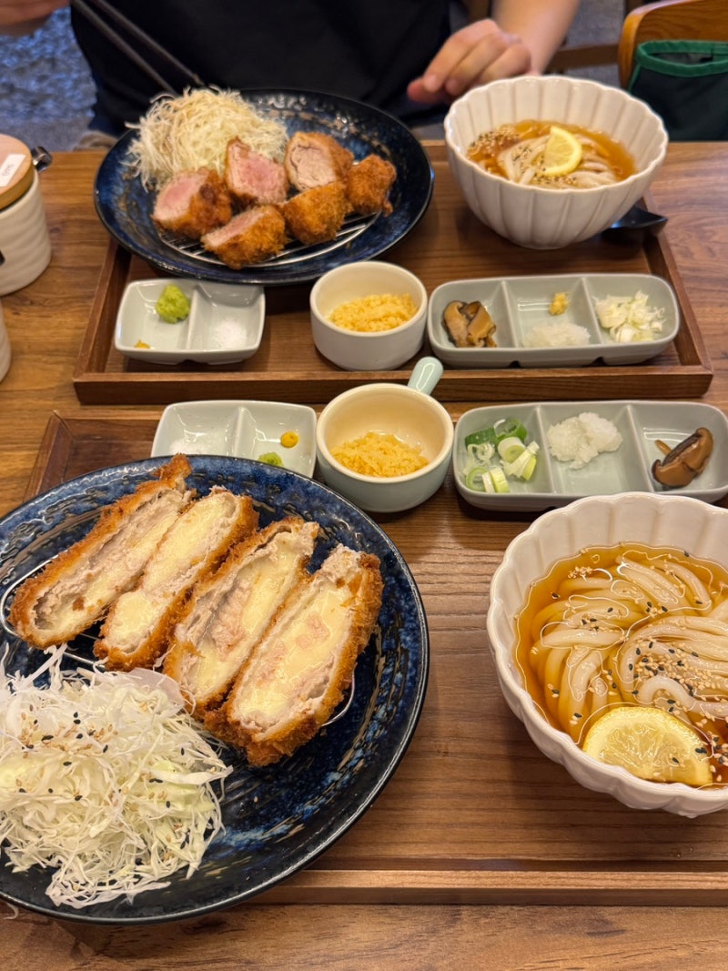 [금천구청] 최근 먹은 돈까스 중 제일 맛있었음,,, 48시간 숙성우동 맛집 "우동키노야 금천구....
