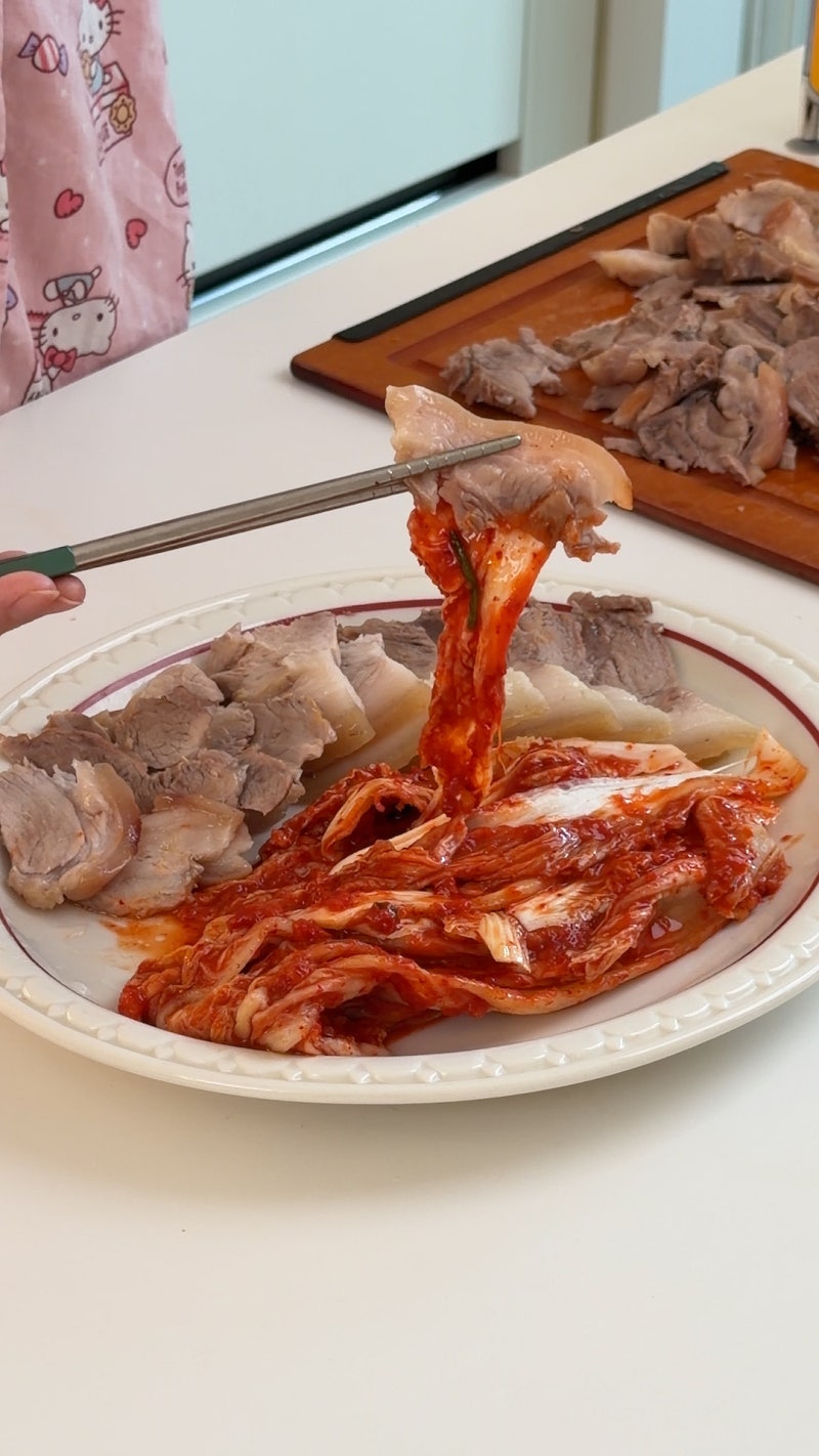 잔칫집 수육 삶는시간 돼지 사태 앞다리살 간단한 수육 삶기