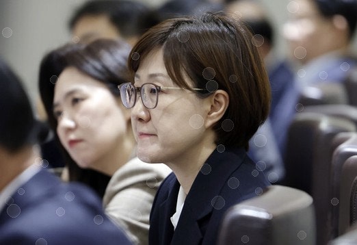 정치 유튜브 생방송 사고, "인사라인 김현지잖아" 한마디에 스튜디오 초토화…영상 삭제의 ....