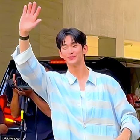 김수현 첫 TMA 공식석상 생중계, 9월 19일 모두 본다…시상자로 무슨 말 할까