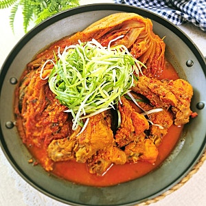 백종원 등갈비김치찜 레시피 활용해 만든 묵은지찜