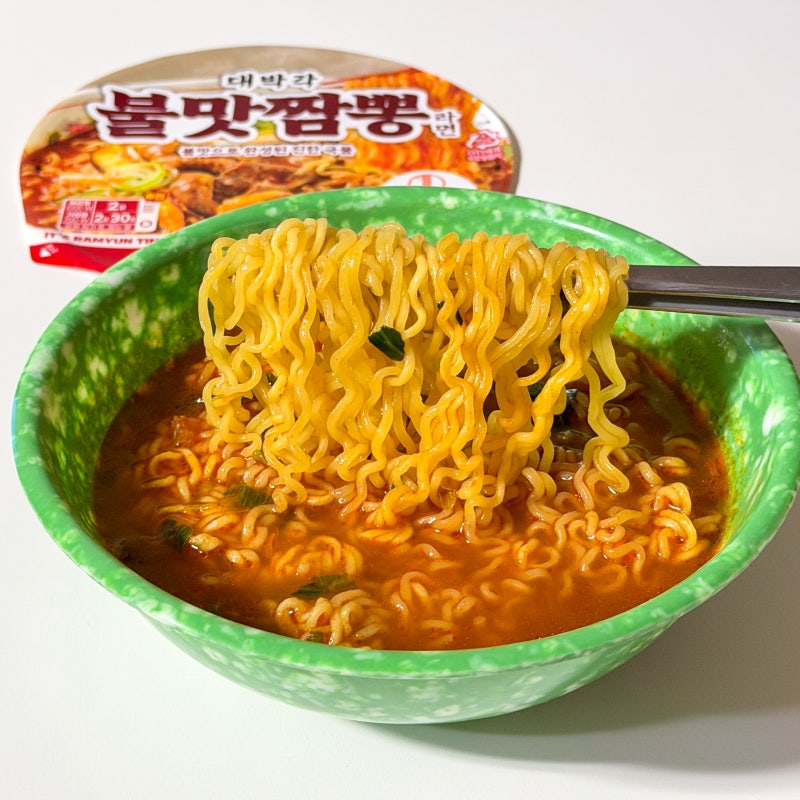 오징어짬뽕이랑 비슷한 듯? 편의점 신상 이마트24 대박각 불맛짬뽕라면