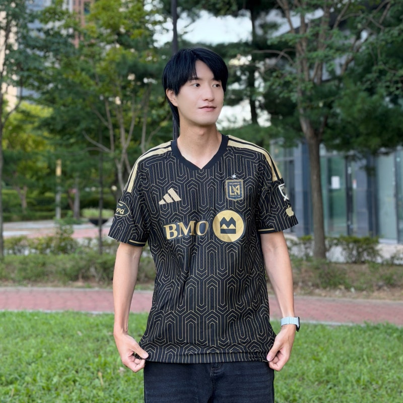 남자 여자 여름 스트릿룩 코디 LAFC 손흥민 유니폼으로 완성!