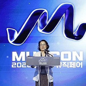 "대체 왜 파리까지?" 글로벌 루키 세이마이네임의 뜻밖의 행보