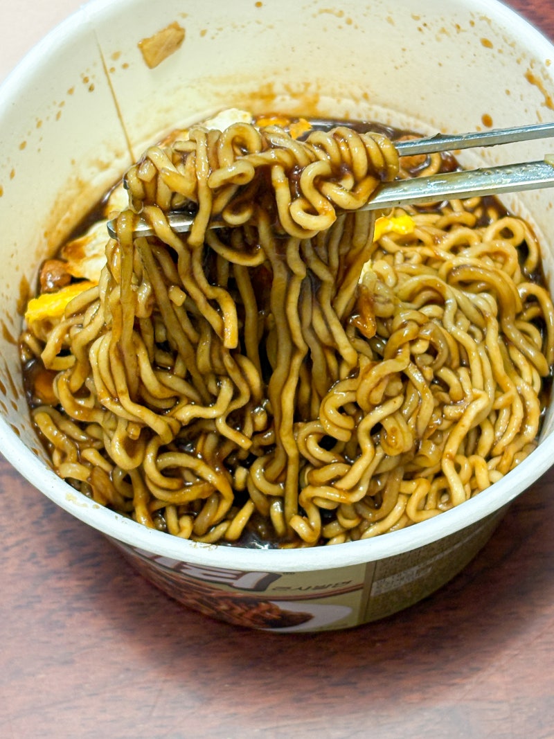 컵짜파게티 전자레인지 맛있게 먹는법 촉촉한 짜파게티 범벅맛!