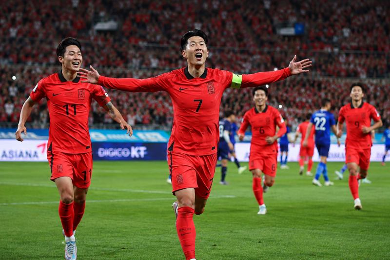 “로베르토 모레노 축구 국가대표 임시감독의 이력,경력,나이,전략”