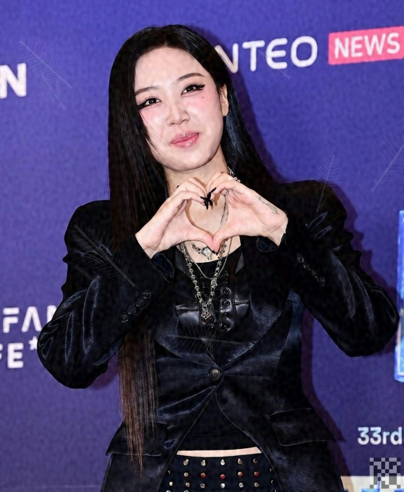 "친구가 정말 많이 생겼다" 1억 기부와 함께 떠난 차쥐뿔, 이영지의 4년은 완벽했다