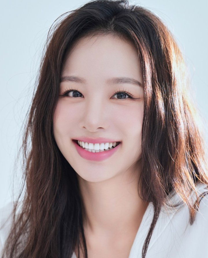 EXID 솔지, 9월 15일 트로트 가수 정식 데뷔…‘현역가왕3’ 이어 새로운 도전