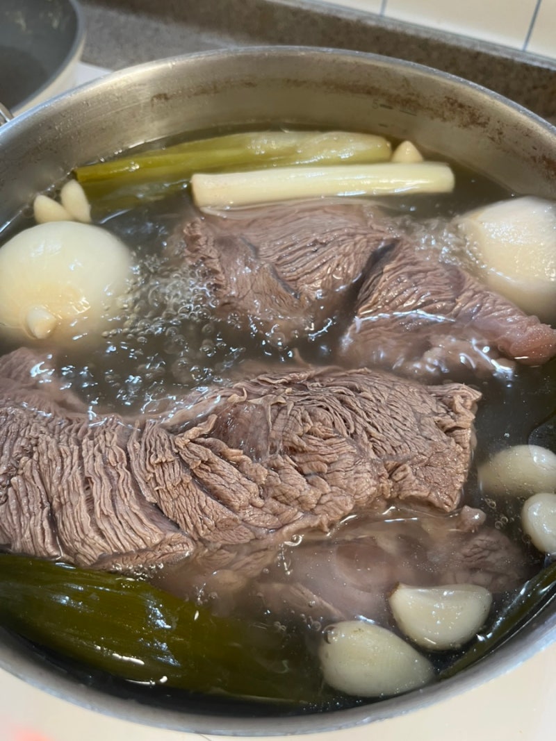 트레이더스 한우 사태 리테일팩으로 입에서 살살 녹는 소고기무국 끓이기!