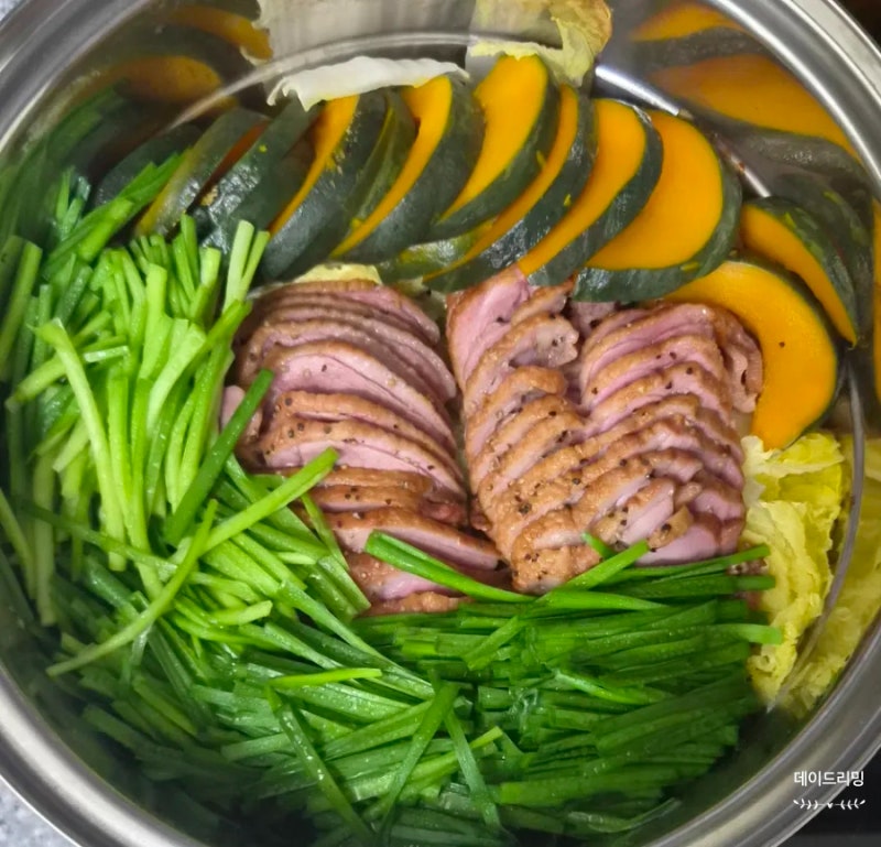 훈제오리 야채찜 레시피 연겨자 소스를 곁들인 초간단 훈제오리 요리