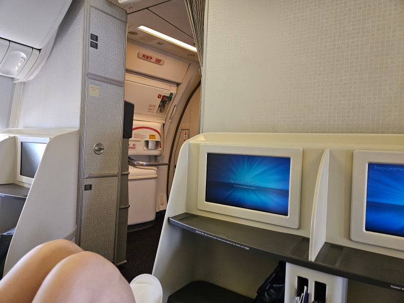 마닐라 인천 대한항공 KE622 비즈니스 좌석과 기내식 후기 (B777-300)