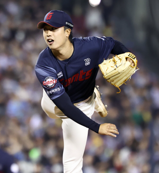 최고 154km/h 강속구! 롯데자이언츠 박정민, 개막전 세이브의 주인공을 파헤치다