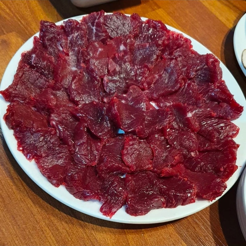 대구 뭉티기 맛집 황소식당, 10년 넘게 찾는 생고기와 양지 오드레기