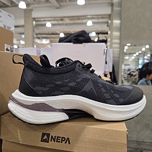 코스트코 9월 신발 네파 런닝화 아디다스 운동화  FILA 디아도라 크록스  클로그 커클랜드시그....