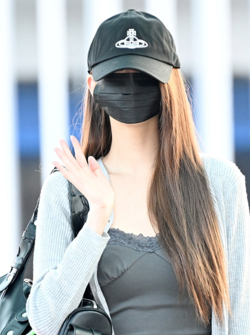 아이브 장원영 공항패션 뭐 입었을까? 비비안웨스트우드 모자 라츠유 가방 찾아봄
