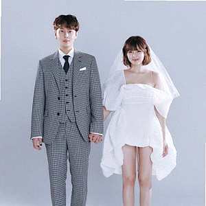 현아용준형 LA 데이트 포착! 결혼 2년 차의 달달한 시밀러룩 비결