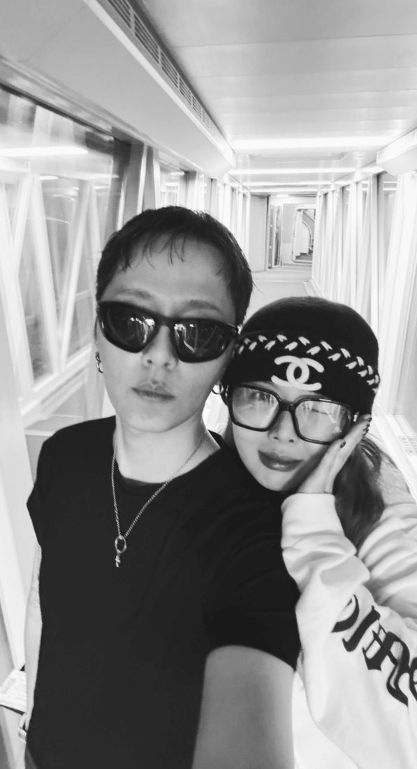 쓰러진 그날 3개월 후…마트서 활짝 웃은 현아, 팬들이 본 진짜 회복 신호