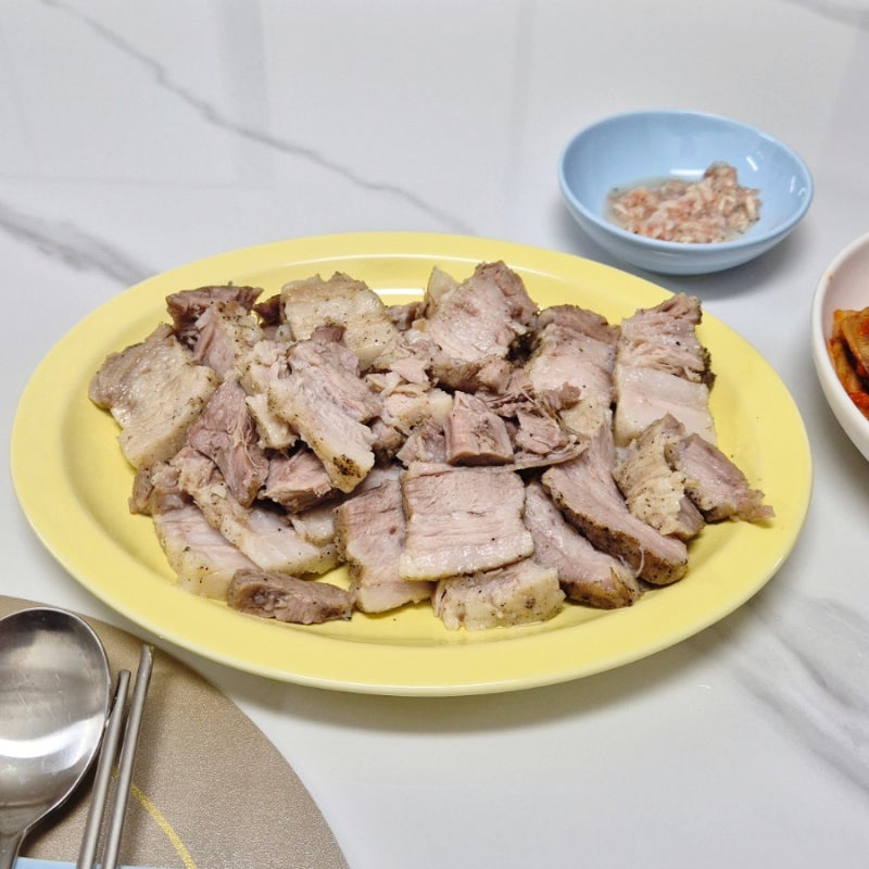 강레오 셰프 돼지고기 수육 삶는 방법 소금 후추만으로 찜기에 간편하게