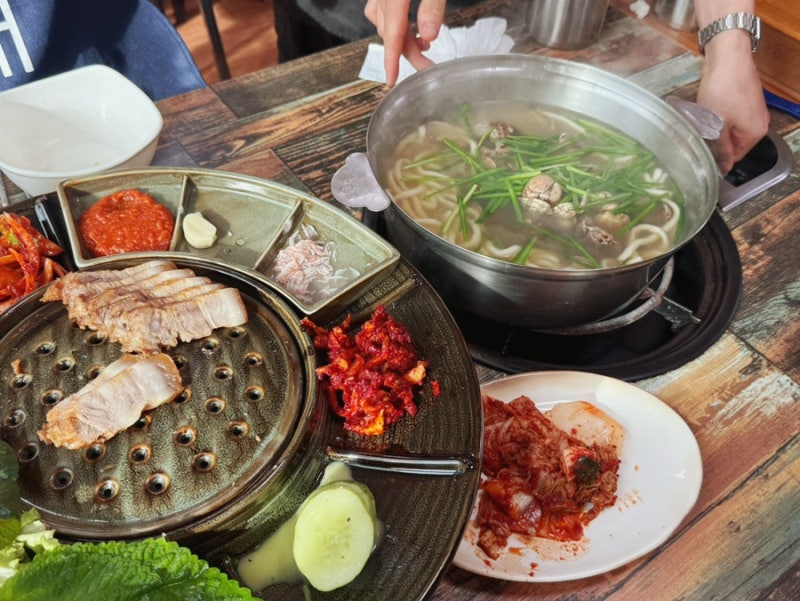 대전 현지인 찐 맛집 유성 속풀이부추칼국수황제보쌈