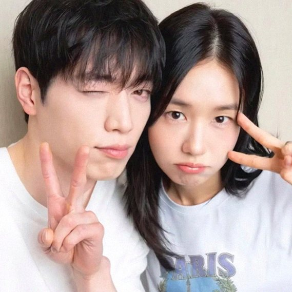 안은진이 본 서강준 실물: 교과서 미술품 극찬과 새 드라마 기대