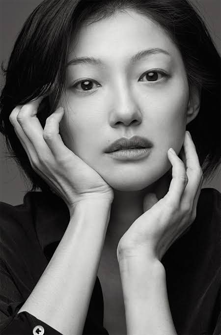 “티팬티와 하이힐만 신고 촬영”.. 영화에서 파격 노출 감행한 배우의 반전 인생