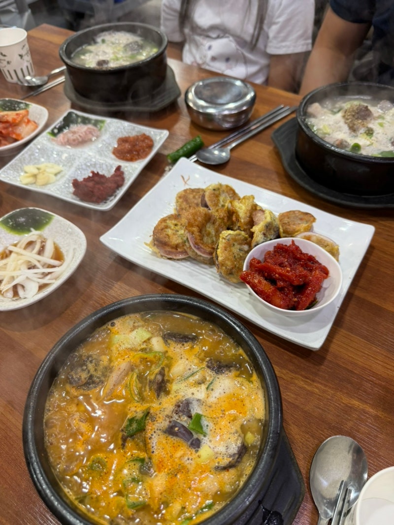 속초여행 속초중앙시장 순대골목 백년가게 88순대국