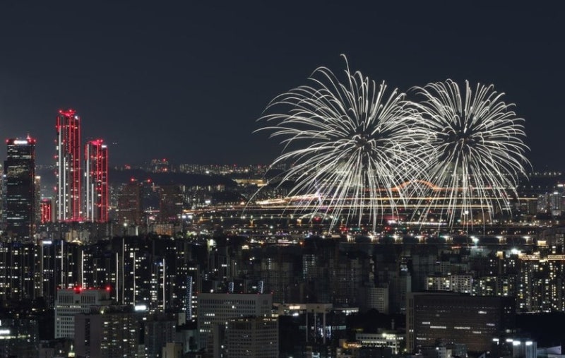 130억 쏟아부은 한화 불꽃축제…수익 0원인데 왜 매년 하나