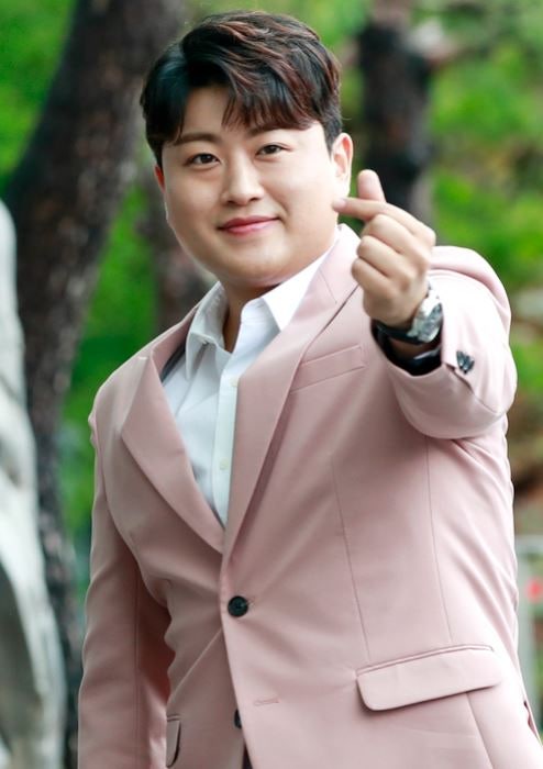 767일 만에 가석방 김호중, 복귀 대신 발목 치료 선택한 이유