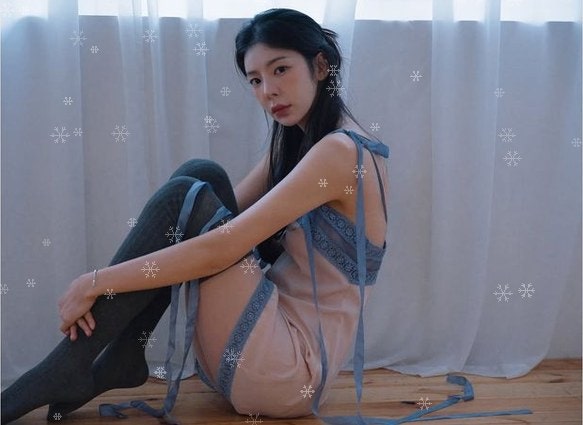 14년 만에 '초록 원피스 소녀' 지웠다…장재인 화보에 담긴 신호 3가지 총정리