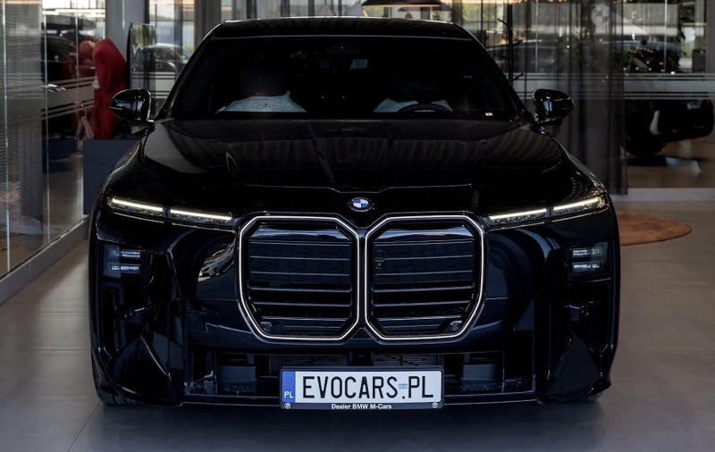 "이제는 S클래스 완전 압도" BMW 7시리즈 페이스리프트 실제로 얼마나 달라졌나