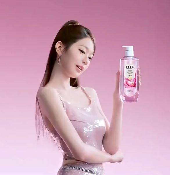 한한령도 뚫어버린 장원영 인기 중국 LUX 광고판 점령한 이유