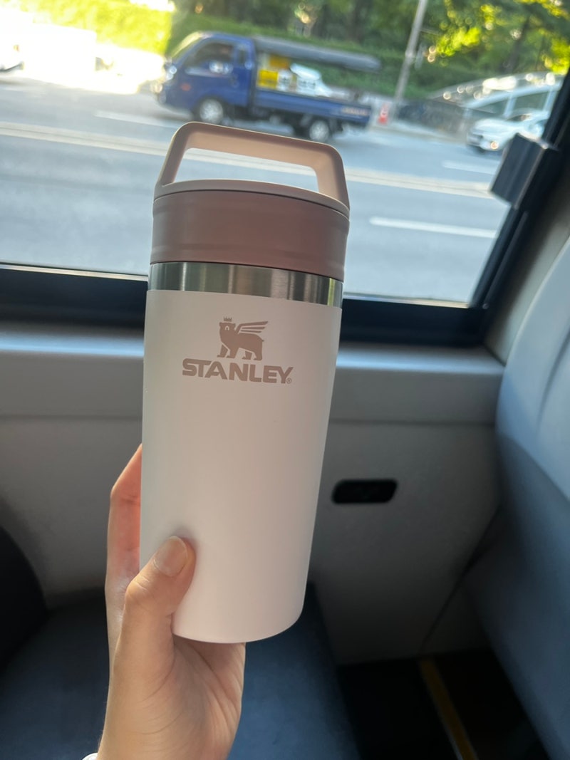 스탠리 텀블러 354ml 로즈쿼츠 색상 솔직 리뷰/ 코렐 1.2L텀블러와 비교 / 금속 텀블러 처음 세....