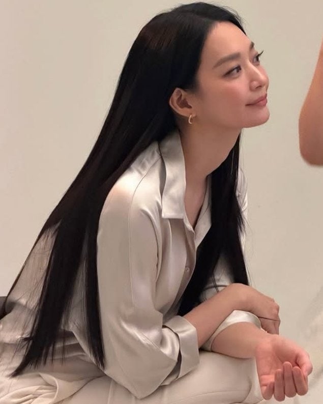 신민아, 차기작이 범상치 않다? 26억 뷰 원작 '재혼 황후'가 가져올 파장