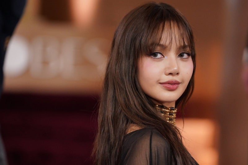 '연애 몇 번 숨겼다' 블랙핑크 리사 고백 내용과 연예인에 대한 시사점