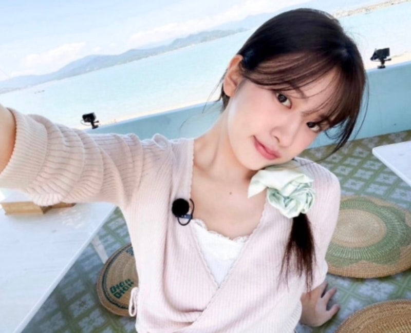 우주떡집 안유진 가디건 5만원대 어디꺼? 40억 아파트 당첨설 속 반전 패션