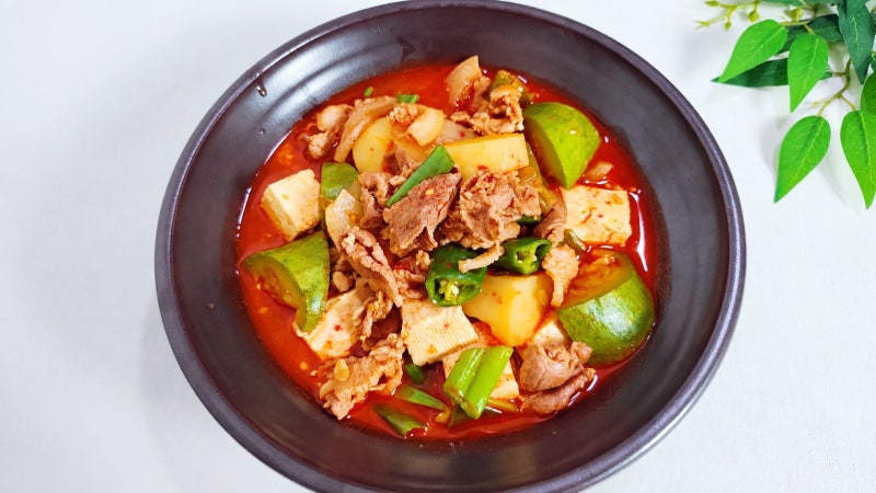 간단한 저녁메뉴 정호영 돼지고기 애호박찌개 만드는법 애호박 고추장찌개 레시피