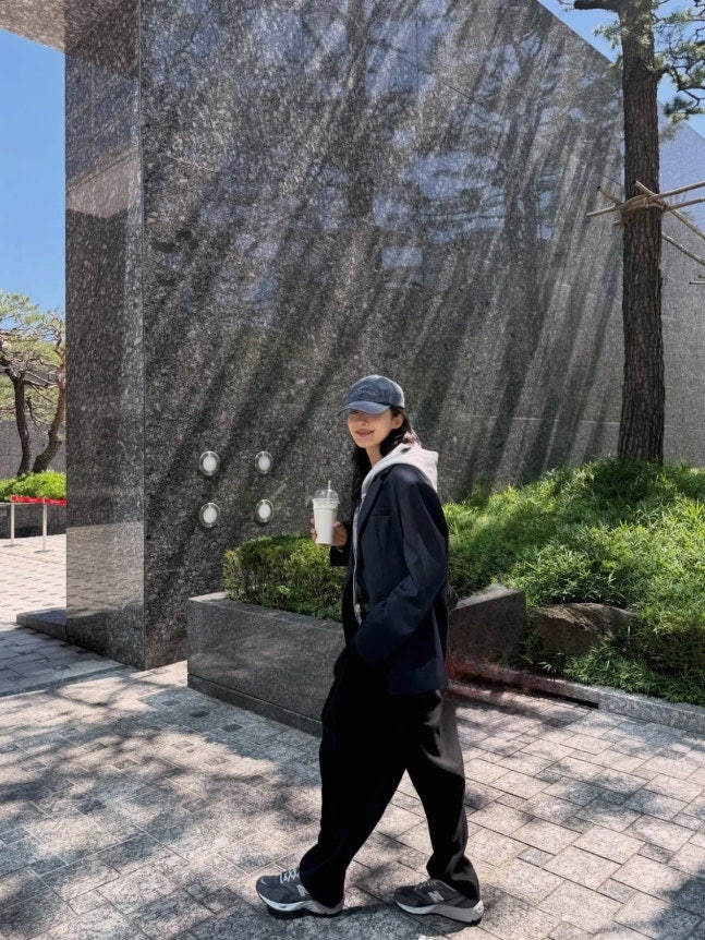 이청아 사복 패션 역시 남다르네, 후드에 재킷·볼캡까지 ‘꾸안꾸’의 정석