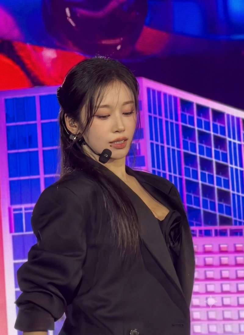 티아라 지연 근황, 베트남 공항부터 10만 관객 무대까지 거침없는 행보