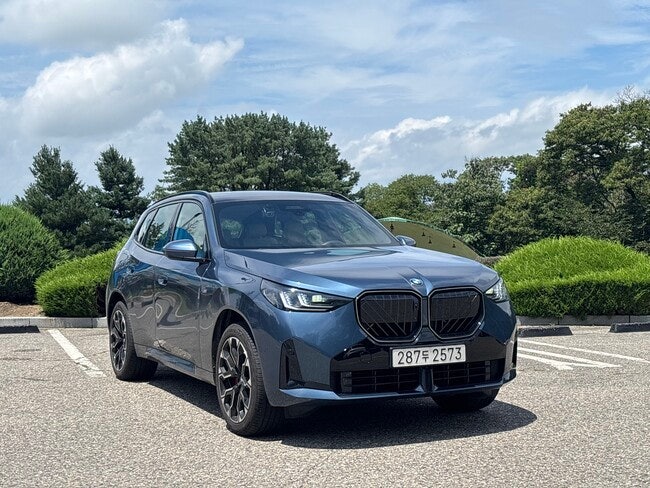 BMW X3 2열, 패밀리카로 주목받는 진짜 이유는 크기가 아니었다