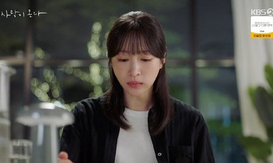 김치볶음밥 앞에서 펑펑 울었다…안희연 눈물에 시청자들도 술렁인 진짜 사연