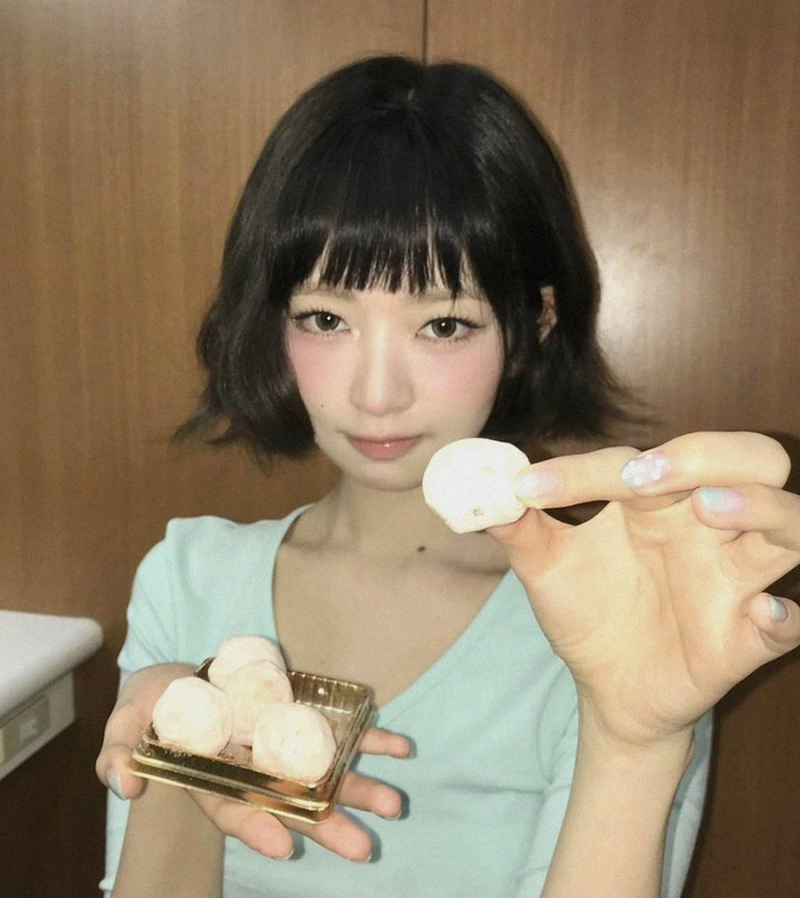 아이브 레이 pH-1 열애설: SNS 교류와 나이 차이 속 진실은?