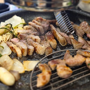 수원역 벌집삼겹살｜18년 전통 수원 로데오 고기 삼겹살 맛집