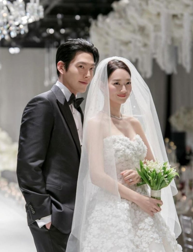 신민아한테 “다 가졌다”던 누리꾼들, ‘재혼 황후’ 캐스팅 발표 후 입꾹닫 한 이유